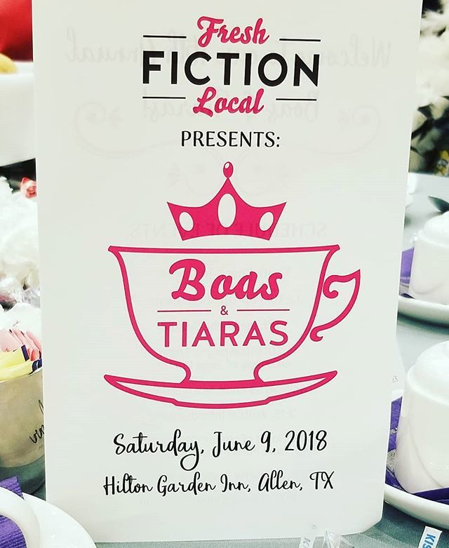 tammielbarker's tweet photo. #ffboas https://t.co/Qpqid0nWsh https://t.co/lBAkr1h64V