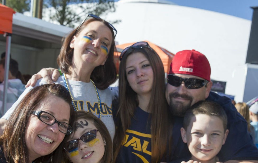 NAUAlumni's tweet photo. Celebrate your #NAUDad this month β tag @NAUAlumni in your dad pics to be featured on our accounts #OnceALumberjack β https://t.co/GDcO5ifUEy
