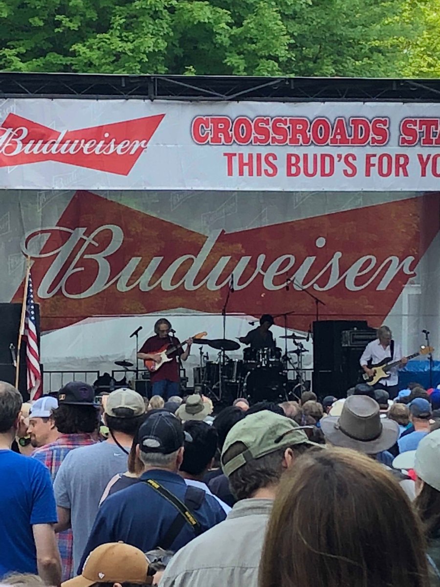 Willy_mo1959's tweet photo. So Sonny Landreth kinda knows what heβs doing!! #BluesWave #ChicagoBluesFestival #BluesMusic https://t.co/h1mSYHoOh1