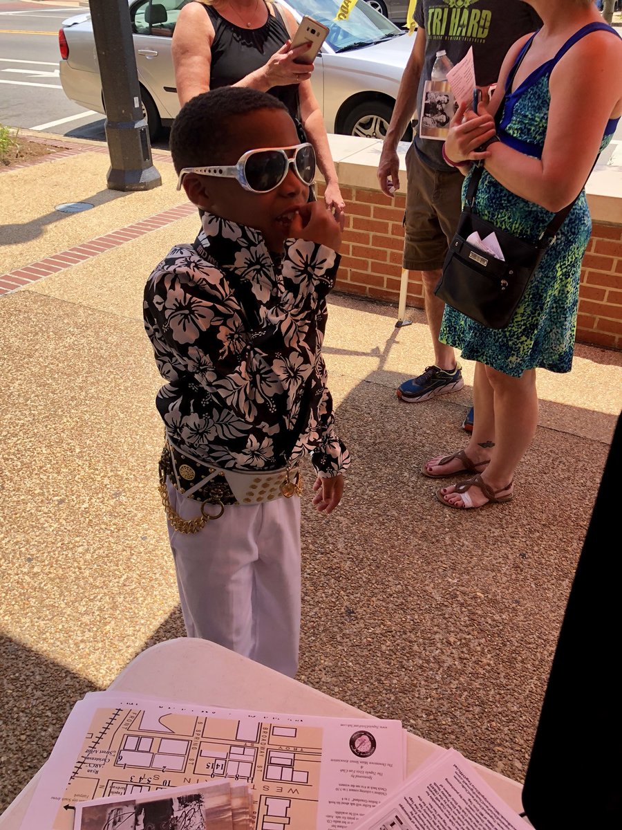 Live from <a href="/tupeloelvisfest/">Tupelo Elvis Fest</a> on @ElvisRadio19  - - We’re having a blast in <a href="/downtowntupelo/">Downtown Tupelo</a> ❤️⚡️❤️