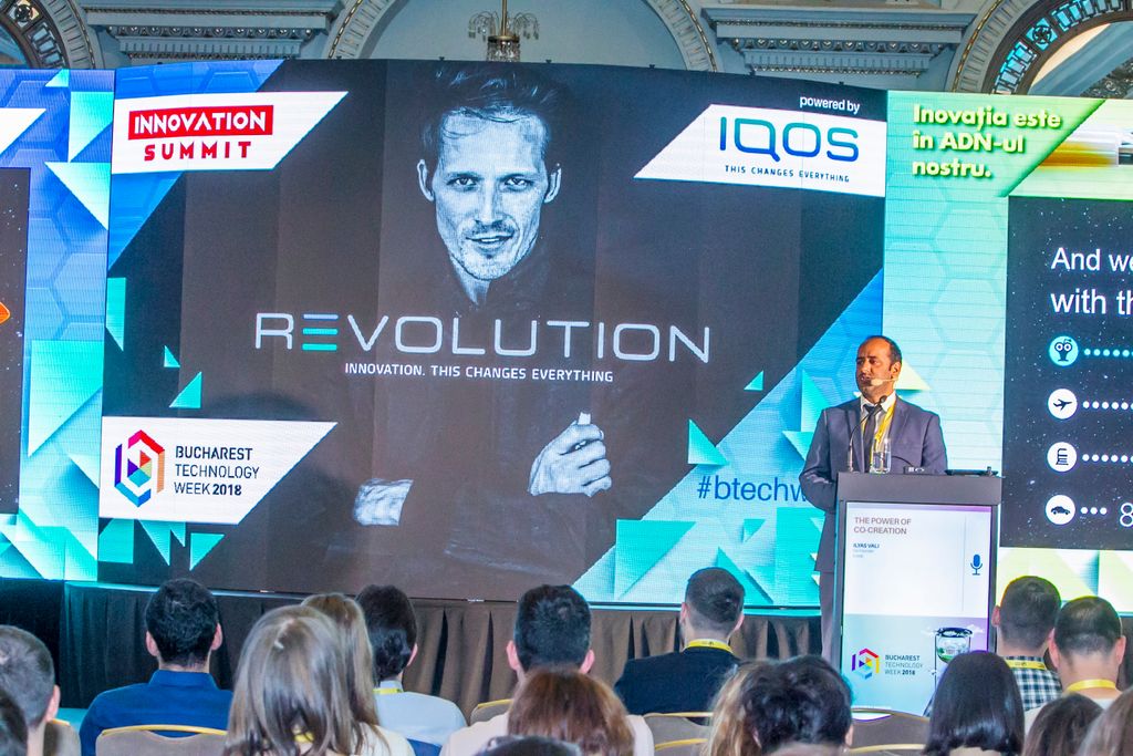 rLoopDAO's tweet photo. Co-founder Ilyas Vali presenting the rLoop story was voted 'Best Session' at #btechweek Bucharest Innovation Summit #innovation #servetheloop #futureofwork #thefutureisnow https://t.co/mWdXn9rlhs
