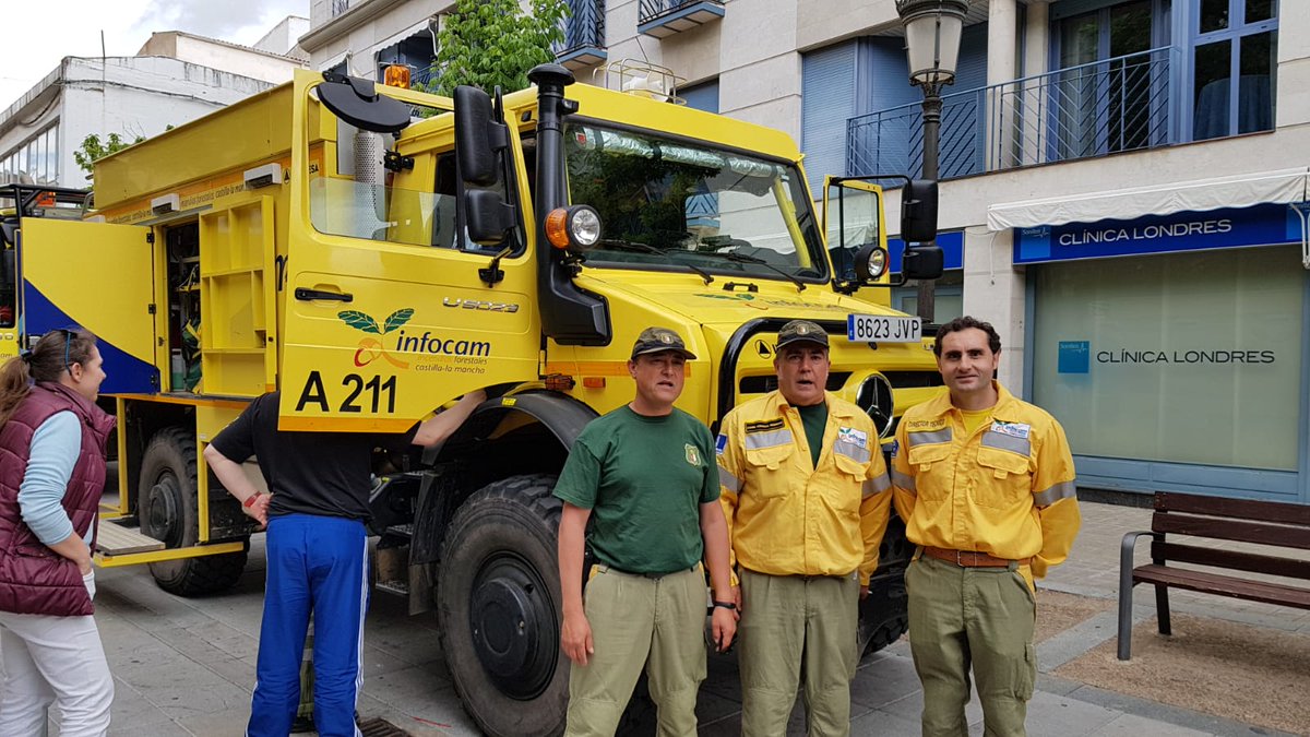 gregoriopove's tweet photo. #DiaProteccionCivilCR participación del INFOCAM en el día de Protección Civil en Ciudad Real, los AMAS Santiago Torres y Juan Luis Romero, y el DTOP Gregorio García. https://t.co/h9o00srtT9