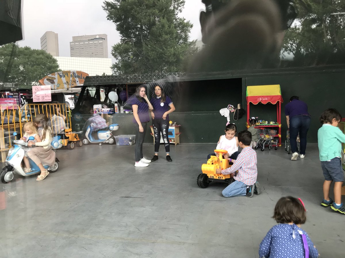 FoodtrucksDF's tweet photo. Listos ya en el #ShoppingFestPolanco #ZonaInfantil #ZonaDeFoodTrucks OFICIAL✅ el partido de @miseleccionmx #Moda #Diseño y mucho más.. aquí nos vemos en #CampoMarte a 1 costado del @AuditorioMx #EntradaLibre 😉👊🏻👌🏻 https://t.co/8iuxlA81qv