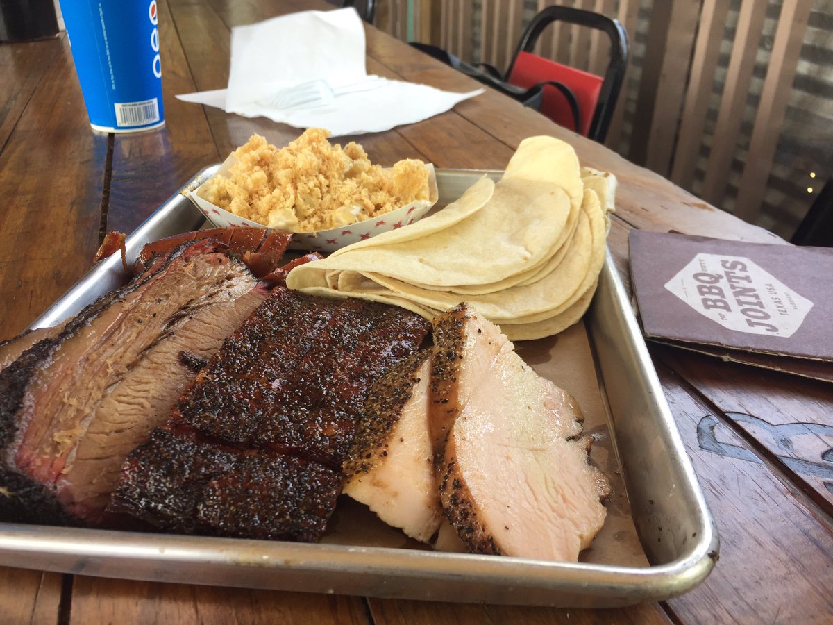 A couple more stops today filling out the #txbbqpassport - a filling lunch <a href="/2m_smokehouse/">2M SMOKEHOUSE</a> (tasty brisket &amp; amazing mac &amp; cheese) means picking up <a href="/TheGranarySA/">TheGranarySA</a> to take home.