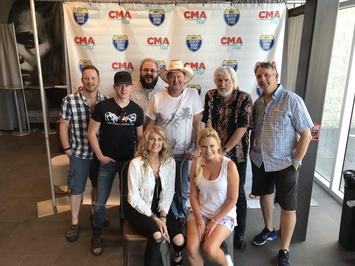 tracy_lawrence's tweet photo. Thank you @lindadavismusic, @AdamSandersLive and #JoeStampley for joining me at the @Budweiser #ForeverCountry stage at #CMAFest this morning! https://t.co/wzVrAiFASI