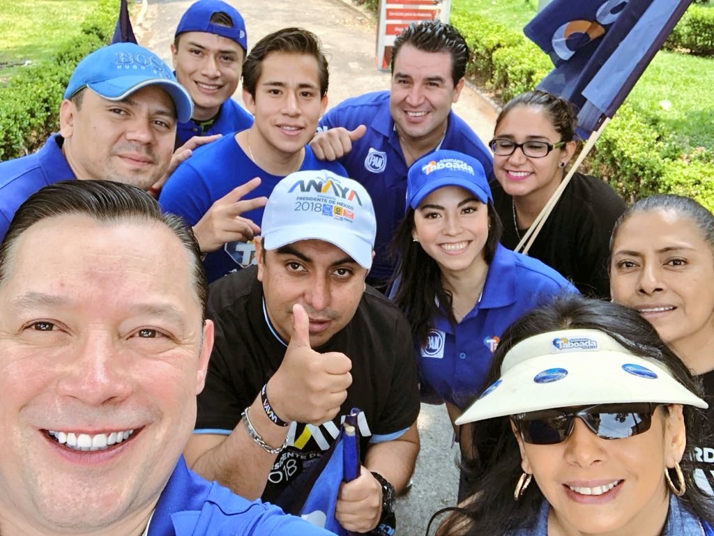 pats_bofill's tweet photo. Seguimos recorriendo las calles de la Delegación Benito Juárez, hoy nos tocó en el📍#ParquePostal 😀! Informar y platicar a los vecinos de las propuestas de @STaboadaMx ! #TaboadaAlcalde #VotaPaN https://t.co/U8R7jKpi87