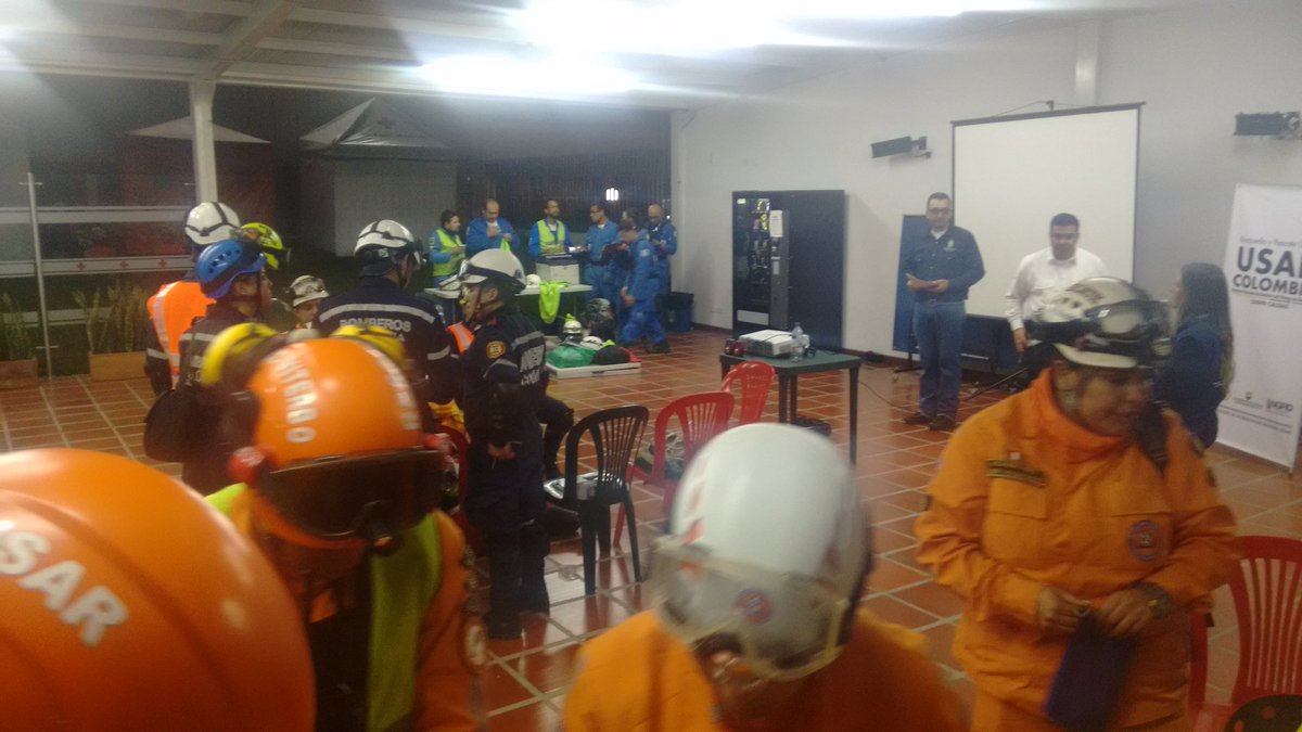 ambiente_caldas's tweet photo. #SIMEX2018 Con éxito culminó el SIMEX Caldas 2018 organizado por nuestra Jefatura, con el apoyo y asesoria de la UNGRD.
La actividad de simulación de terremoto, desde la parte administrativa, sirvió de preparación para los 8 grupos USAR asistentes. 18 horas duró el ejercicio. https://t.co/kVaWbh0vpe