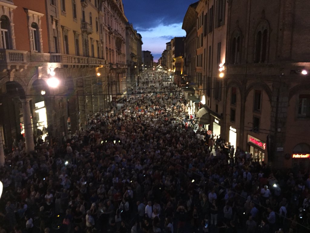 RepIdee's tweet photo. #RepIdee2018 Dalle Due Torri aspettando #GaetanoCurreri e #PieraDegliEsposti https://t.co/m1T2lQd3Ng