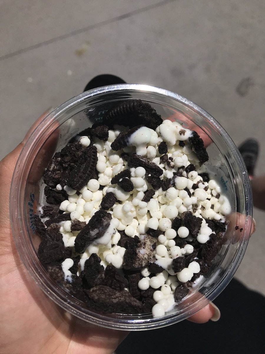 halincath's tweet image. It’s freaking good! #dipndotsicecream