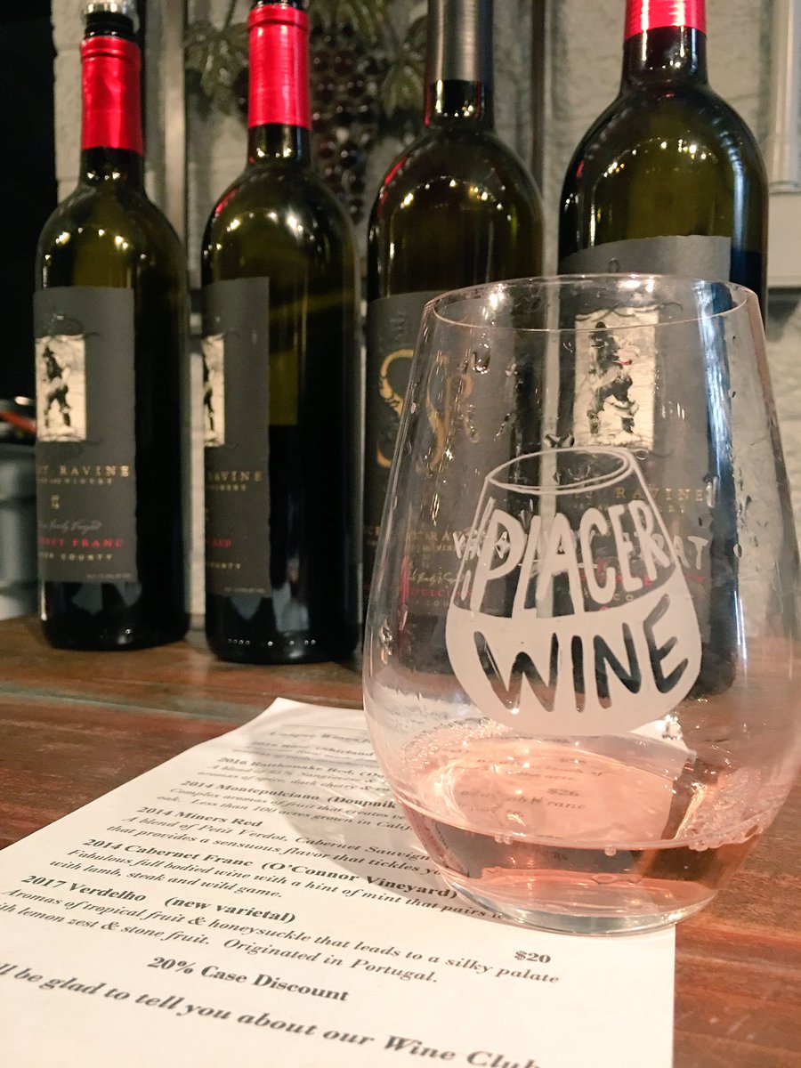 #NationalRoseDay is finally here. Perfect wine for the summer or anytime! A couple of the Trail wineries have this easy-drinking varietal. Cheers! #alldayrose