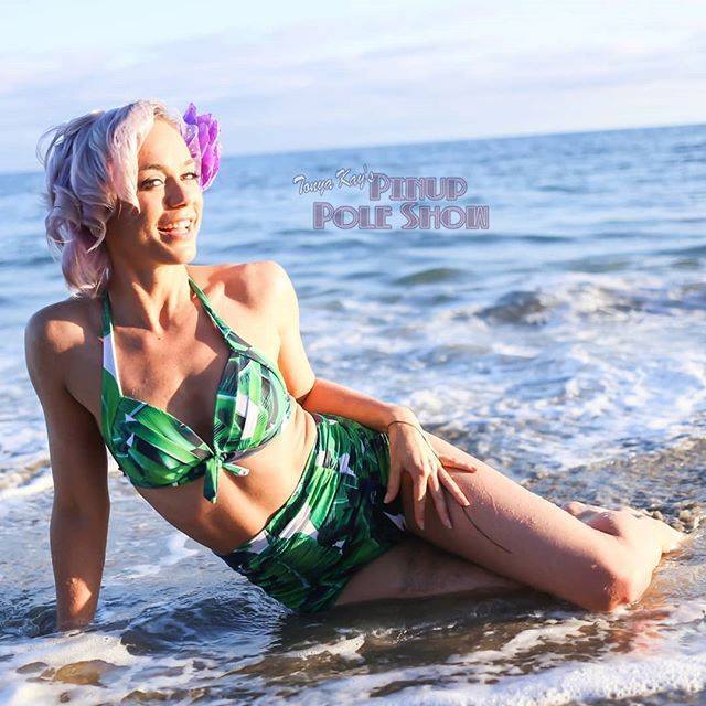 PinupPoleShow's tweet photo. It's Saturday, Beaches! 🌞 Kick off the summer right with #PinupPoleShow! Next weekend at #DowntownLongBeach! TIX https://t.co/zdRKqlJFJJ 👙 #burlesque #poledance #carshow #classiccars #retrofashion #vintagestyle #pinupart #pinupgirls #datenight #partyid… https://t.co/IfpuRDTRTe https://t.co/ObPXG1bz0m