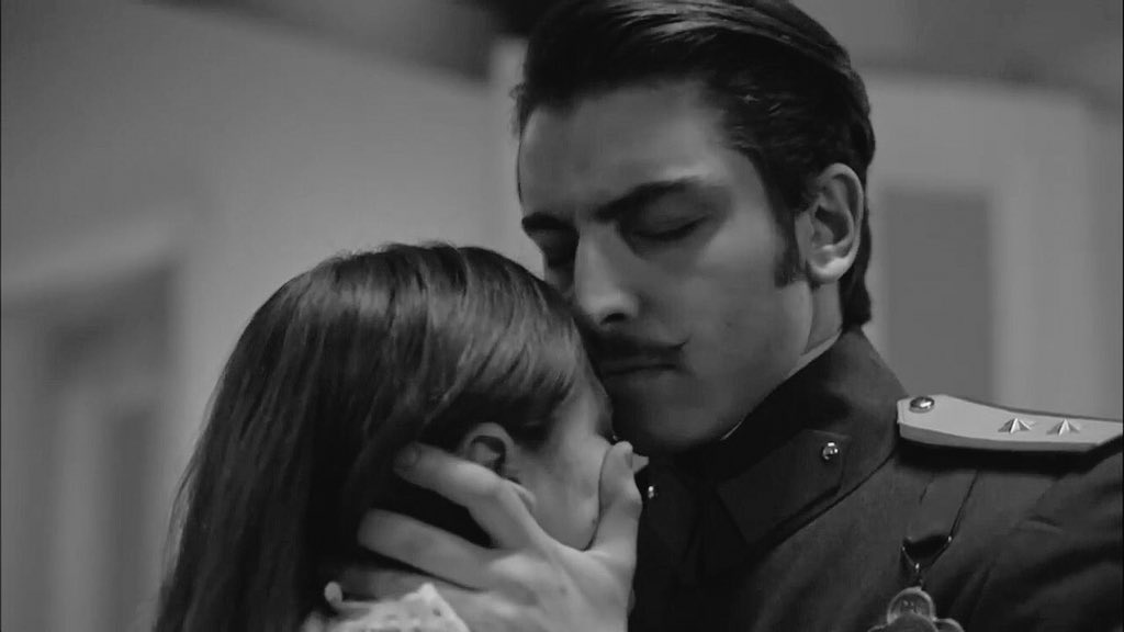 Bellisita's tweet photo. I nominate #BoranKuzum for the Best International Male Star and #MirayDaner for the Best International Female Star #TVScoopAwards https://t.co/Hjhf7zJT46