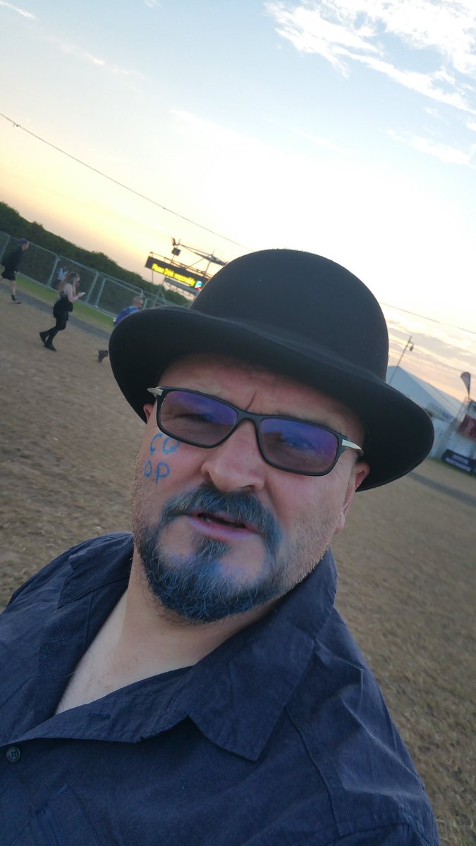 crowdpleaser's tweet photo. @coopukfood @DownloadFest #HatFans
Nearly #brandcompliant
Need #Kayla https://t.co/9dubVGEE1l