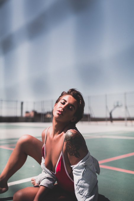 Nip slip. https://t.co/4a5sTbQYOw<a href="/tag/martesdeespejo"class="tags"><span>#martesdeespejo</span></a>