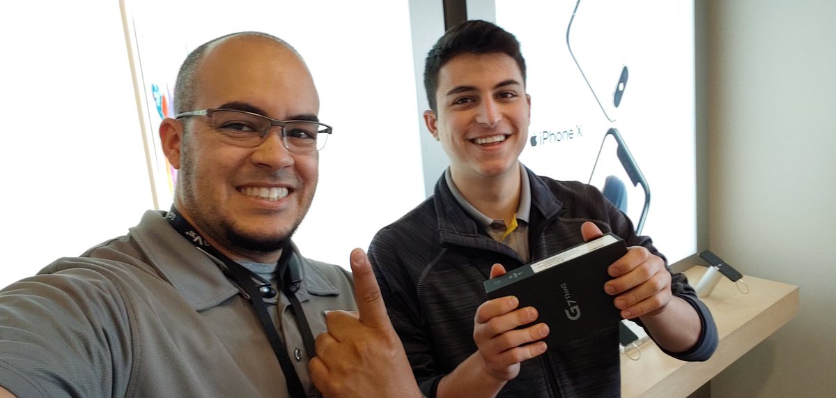 yourlgguy's tweet photo. We got 6 out this store
#SoutheastHustlesHarder 
@SellWithLG 
#G7PartnerUp https://t.co/FPdSitzMP4