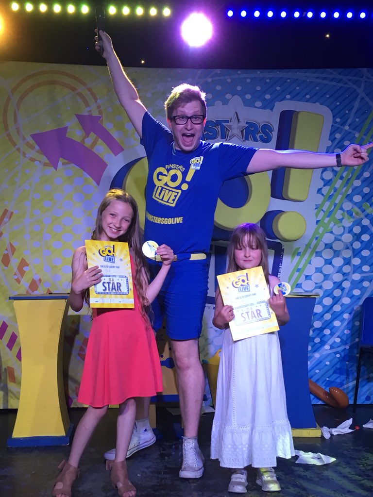 RochelleTrue's tweet photo. #Funstar @JoeShow18 @haven managed to spell @xxpiXieviXenxx name correctly on her #winning #certificate what a night! #funstarsgolive #burnham #burnham2018 #champion
#holiday #happy #haven #bloodylovethisplace https://t.co/8BCrMyKAfc