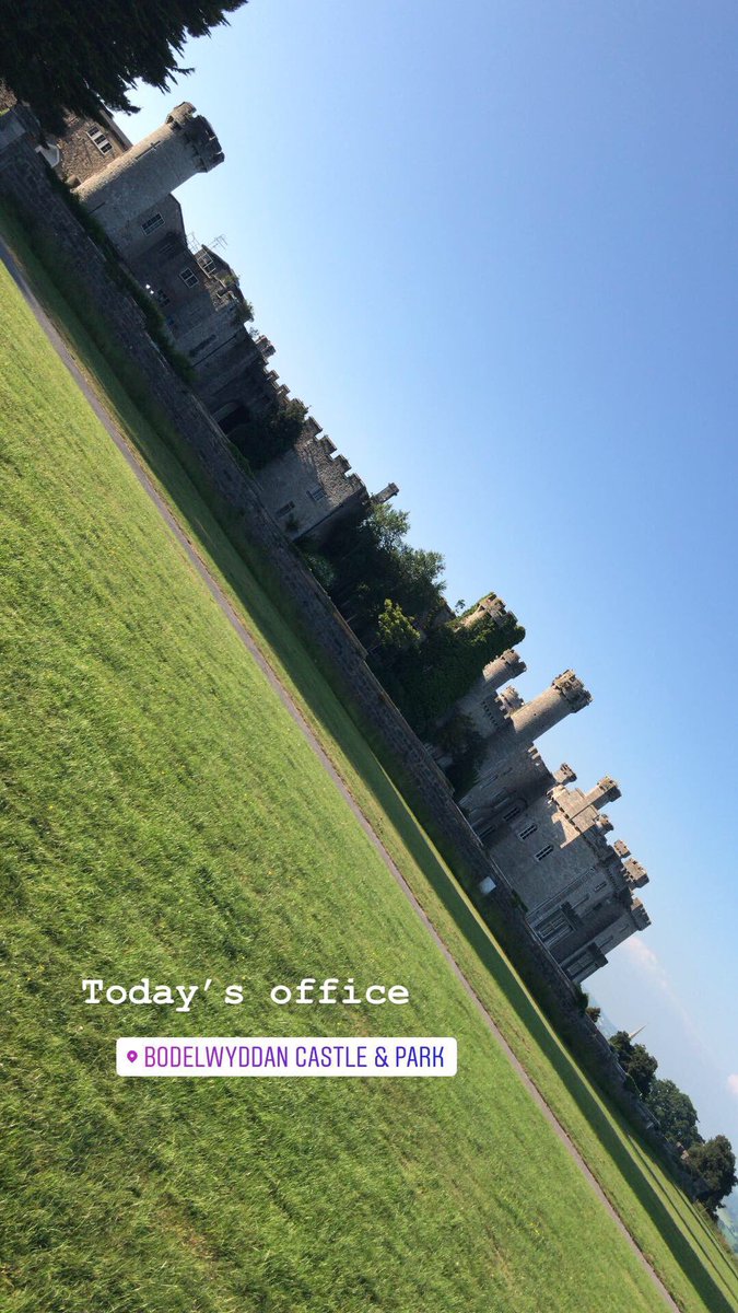 TheKnightsShow's tweet photo. 30 mins until we perform at this beautiful venue.... @warnerhotels #Bodelwyddan #BestOfBritish https://t.co/kOoZ9OwpiU