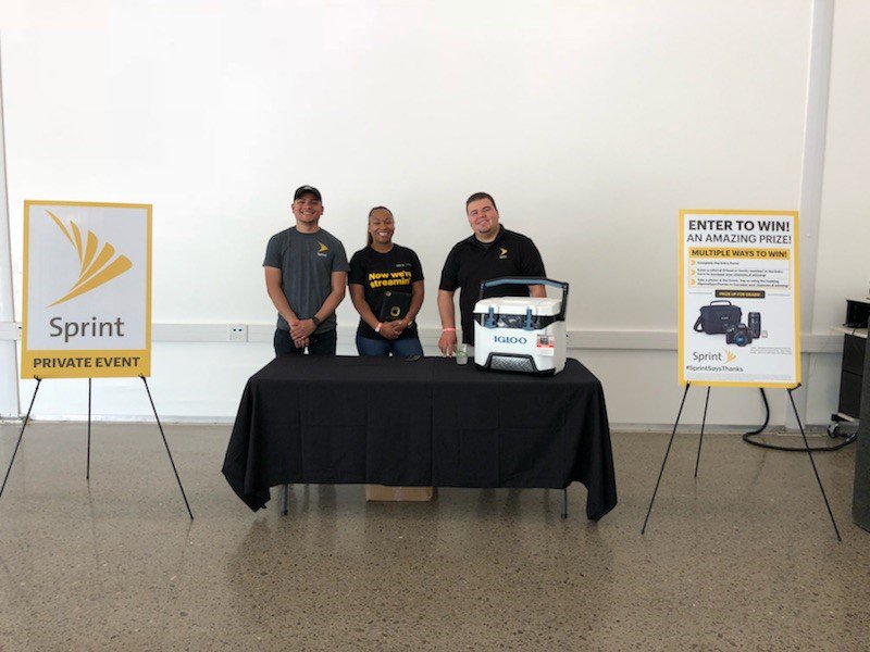 Our El Paso Teams helped make our Base Event at the #ElPasoZoo a great success. Tons of great customers and fun today! Thank you all for your support, and help in making our customers feel extra special. #SprintSaysThanks @tracySprint <a href="/MichelCombes/">Michel Combes</a> @sprint #SprintFam