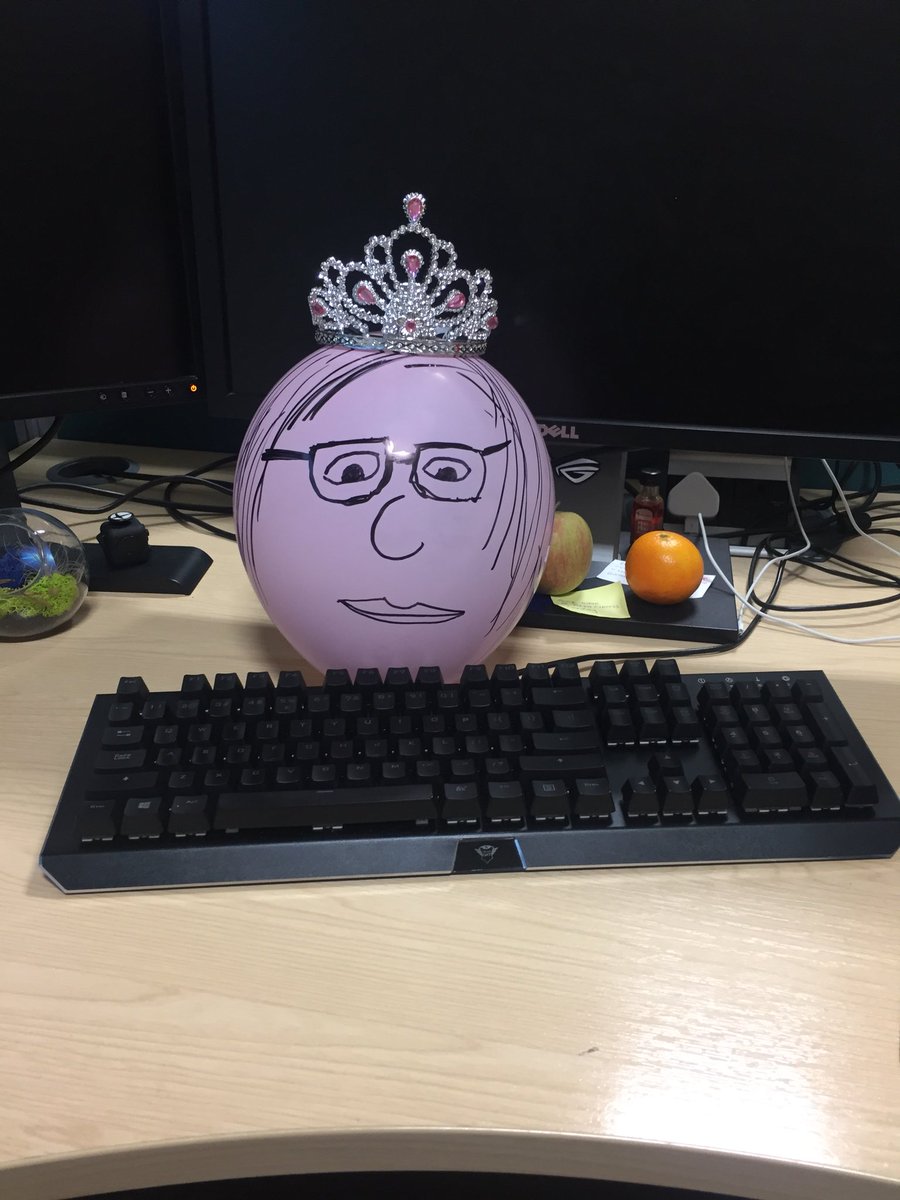 nickturner1980's tweet image. Working alone over #e3 whilst your colleagues are doing cool weekend stuff? Why not make your own colleagues to keep you company!? #improvising #eaplay