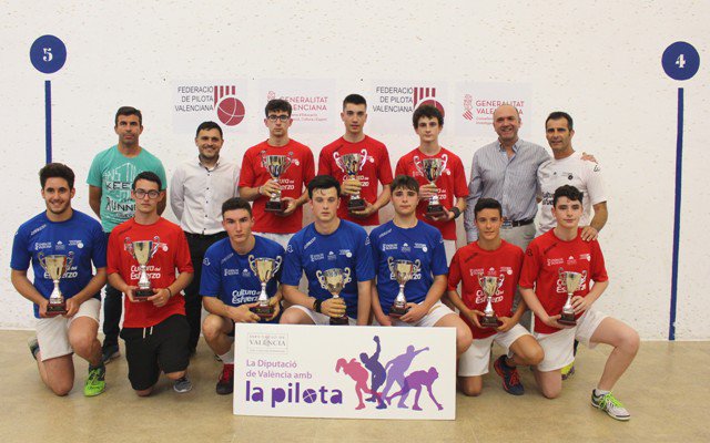 fedpival's tweet photo. La Llosa de Ranes gaudeix de les promeses del raspall https://t.co/tdeEbNRKzs @AjuntamentLlosa @ajOntinyent @CESPIVA @sebastiaginer @dipvalencia @FTA_CV @CESPIVA @apuntnoticies @YolandaDamia @pilotaviu @ElJocDelPoble @Nostresport @golsmediasports @MoshRodriguez @RevistaFerida https://t.co/USoVuCHlGc