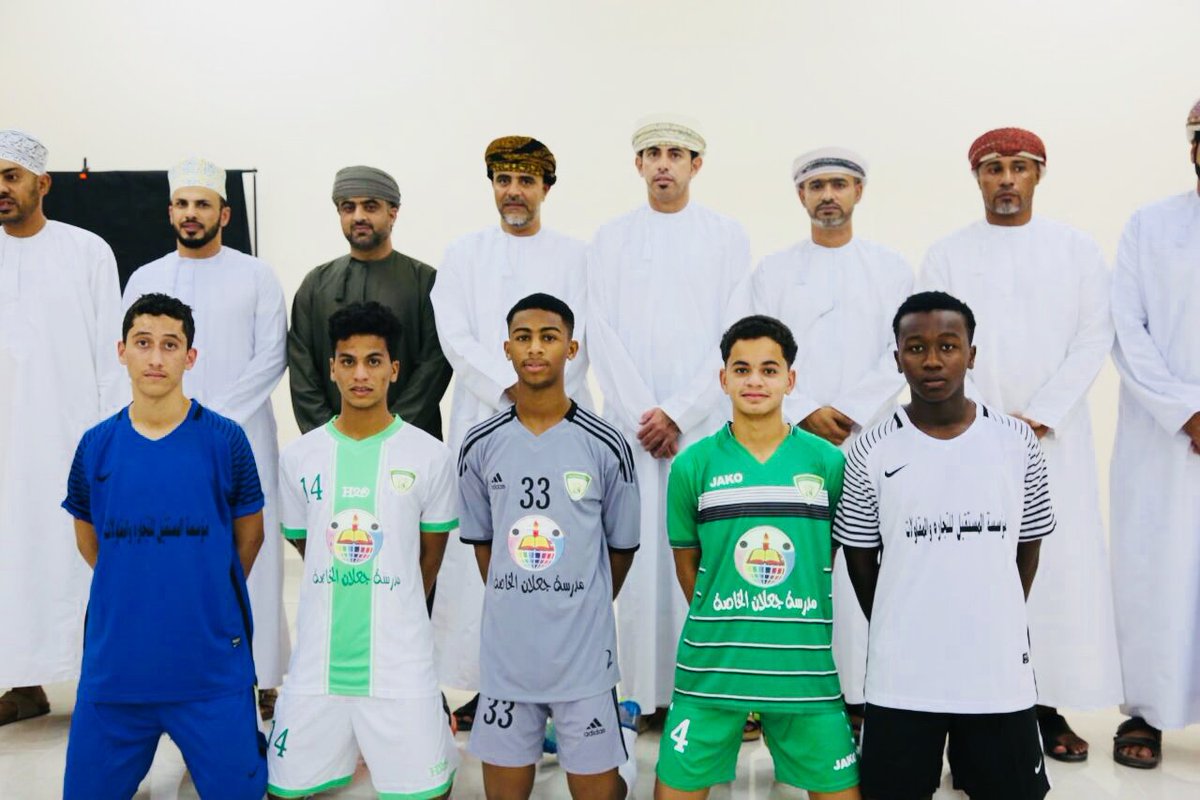 alghanimiyah's tweet photo. بالصور.. تدشين الطقم الرياضي للفريق الكروي الأول

دشّن فريق الغنيمية الرياضي مساء أمس الجمعه رسمياً الأطقم الأساسية والأحتياطية للاعبين والحرّاس وأطقم التمرين للفريق الكروي الأول وذلك في المقر الإداري للفريق
لقراءة المزيد مع الصور..
https://t.co/Z9ue8Qgi87 https://t.co/eXIIz7nZCM