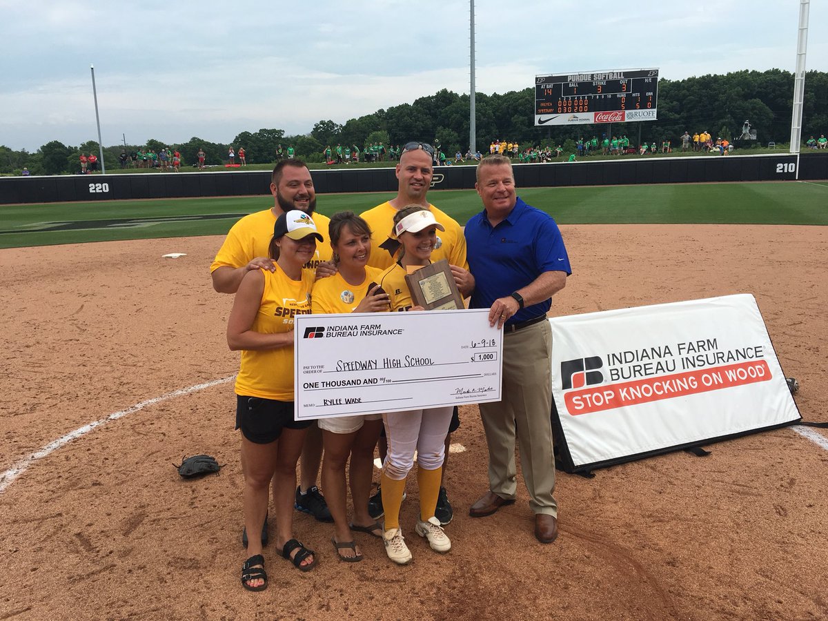 IHSAA1's tweet photo. Rylee Wade of Speedway has been named the Mental Attitude Award winner of Class 2A Softball! Congrats Rylee and @SparkplugSports https://t.co/ImRhJbrDs6