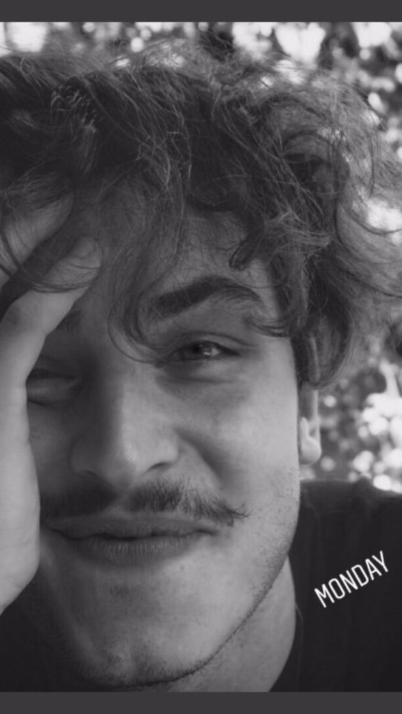 KraLabarna's tweet photo. I nominate #BoranKuzum for the Best International Male Star and #MirayDaner for the Best International Female Star. #TVScoopAwards https://t.co/mPknOMLtwg