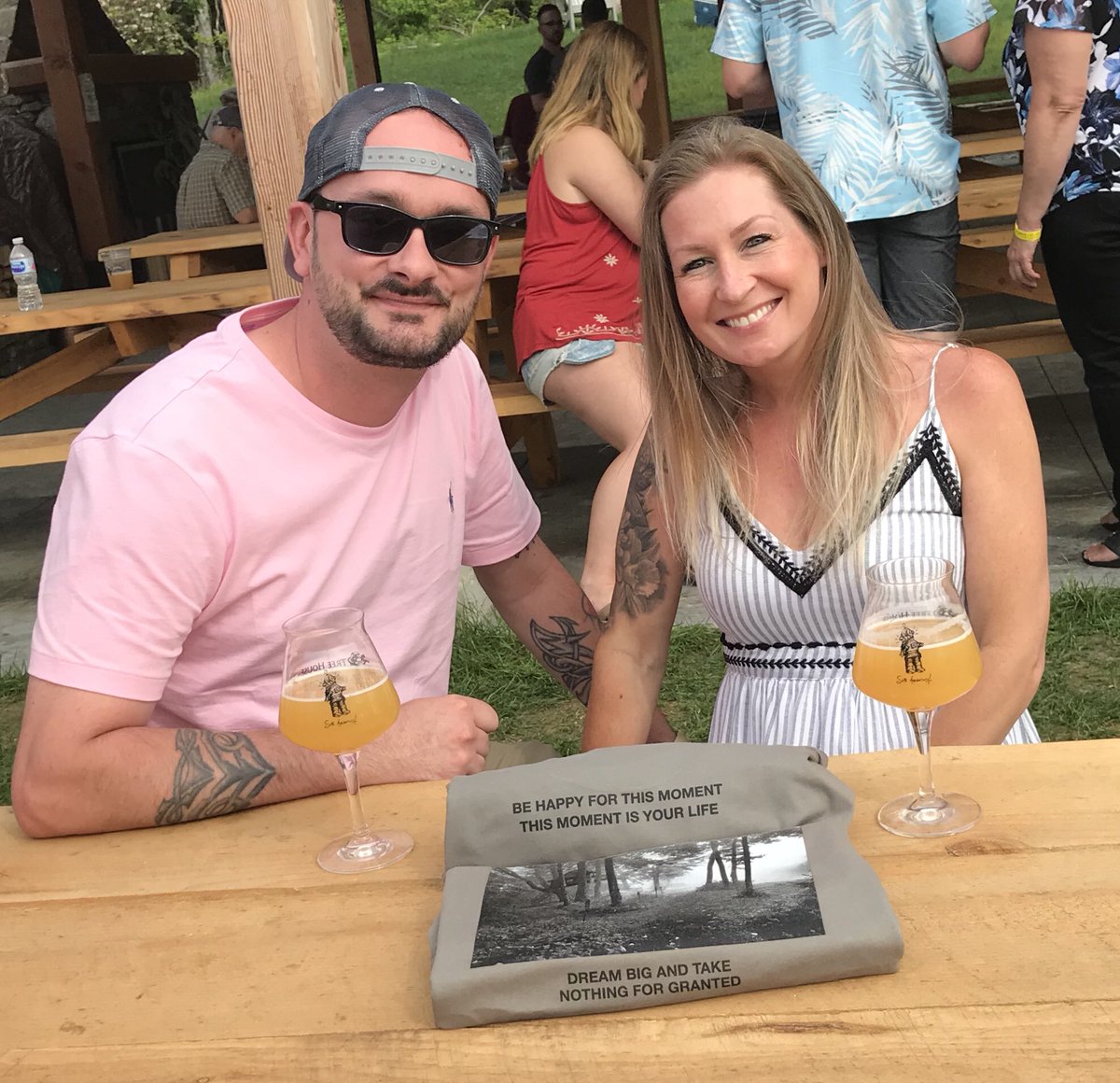 kelbottari's tweet photo. Celebrating their 6th Anniversary Congratulations and thanks for having us @TreeHouseBrewCo https://t.co/2NoW0aUiIX