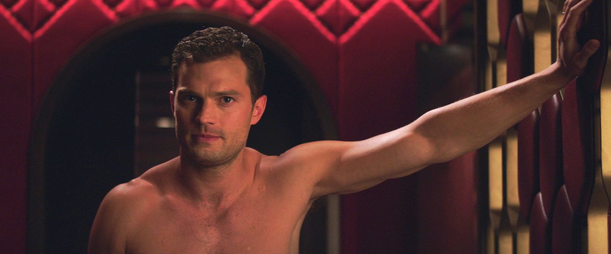 JamieDornan_fan's tweet photo. Retweeted Silvia ...(Fan) (@RoratoSilvia):
#JamieDornan #ChristianGrey #ReallySexy #DominantInAction #FiftyShadesFreed #RedRoom Thanks so much @EverythingJDcom https://t.co/2HkrZByeP9