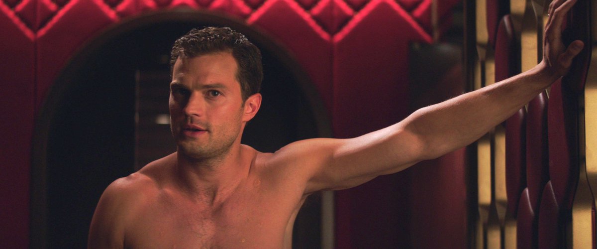 JamieDornan_fan's tweet photo. Retweeted Silvia ...(Fan) (@RoratoSilvia):
#JamieDornan #ChristianGrey #ReallySexy #DominantInAction #FiftyShadesFreed #RedRoom Thanks so much @EverythingJDcom https://t.co/2HkrZByeP9