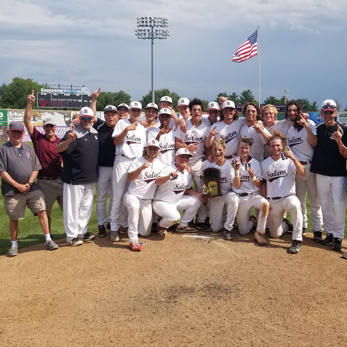 SalemSpartans's tweet photo. CHAMPIONS!!! It doesn't get any sweeter than this. Your Class 4 State Baseball Champs, the SALEM SPARTANS!!! #thisisabaseballcity https://t.co/9CA0zIwpJJ