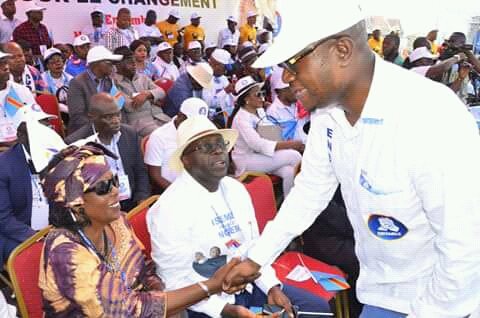 murex720's tweet photo. L'honorable @mwandochris président de #UNADEF et la femme forte L'Interfederal #ClotildeMutita ont rehaussé de leur présence avec leur militants, manifestant leur attachement au valeureux fils digne de la #RDC Excellence @moise_katumbi a Kinshasa au meeting d' @Ensemble_MK https://t.co/qwxNQ74UWY