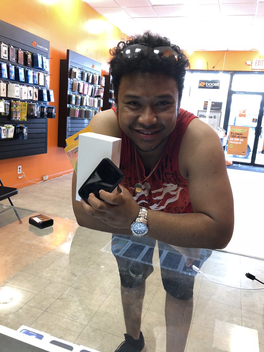Happy customers are the best switched to the iPhone 6s Promo @hyperlinkusa <a href="/mohin_nets/">mohin ahmed</a> <a href="/tonytwiters/">Antonio</a> @MattMcD76227033 @AmazingwirelesV <a href="/BoostMobile372/">Boost Mobile</a> @luishyperlink