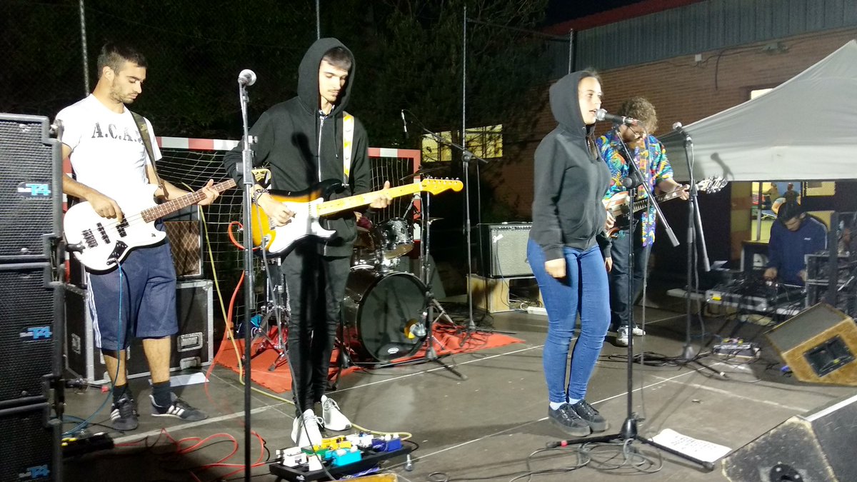 Cerramos la Jornada del Festival #Intertutos2018 con <a href="/wakebefore/">Wake Before Late</a> haciendo bailar a todo el público presente en el #IESGregorioMarañón. Gracias por venir a tod@s