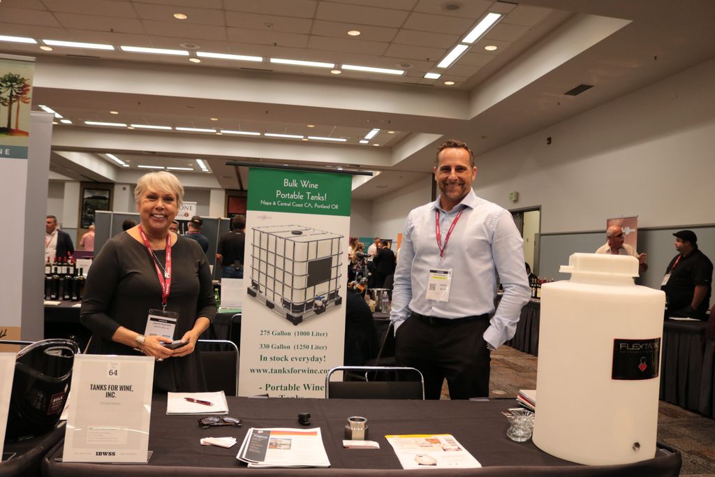 ibwsshow's tweet photo. With 20 years in business and multiple locations across the US, @TanksforWine is the wine industry\'s source for Portable Bulk Wine #Tanks! Meet them and discuss your requirements at #IBWSS2018 on July 25-26th. Tickets link https://t.co/I1YSTBAHrB
@Rogger08 @davisanderson3 https://t.co/OE2O7LekPz