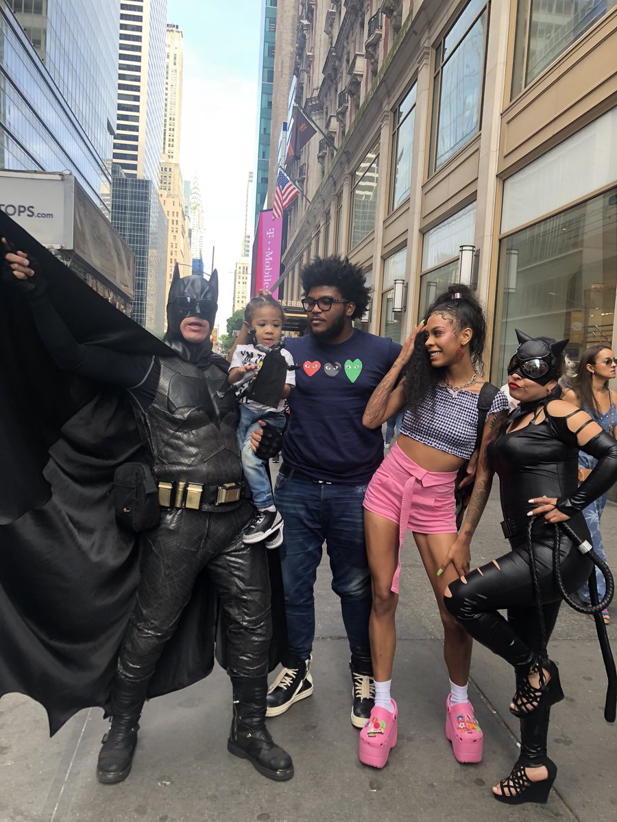 riconasty's tweet photo. THIS WAS A REAL LIFE MOMENT . 😂😂😂😂 GANGGGGGGG https://t.co/FmHrKYECDb
