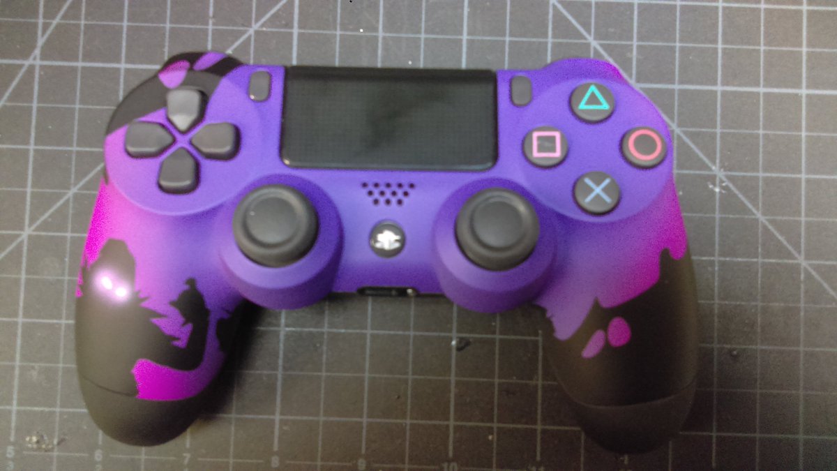 JTuNar's tweet photo. Our new Fortnite controllers make for some serious #controllerporn https://t.co/kQji3SAUQA