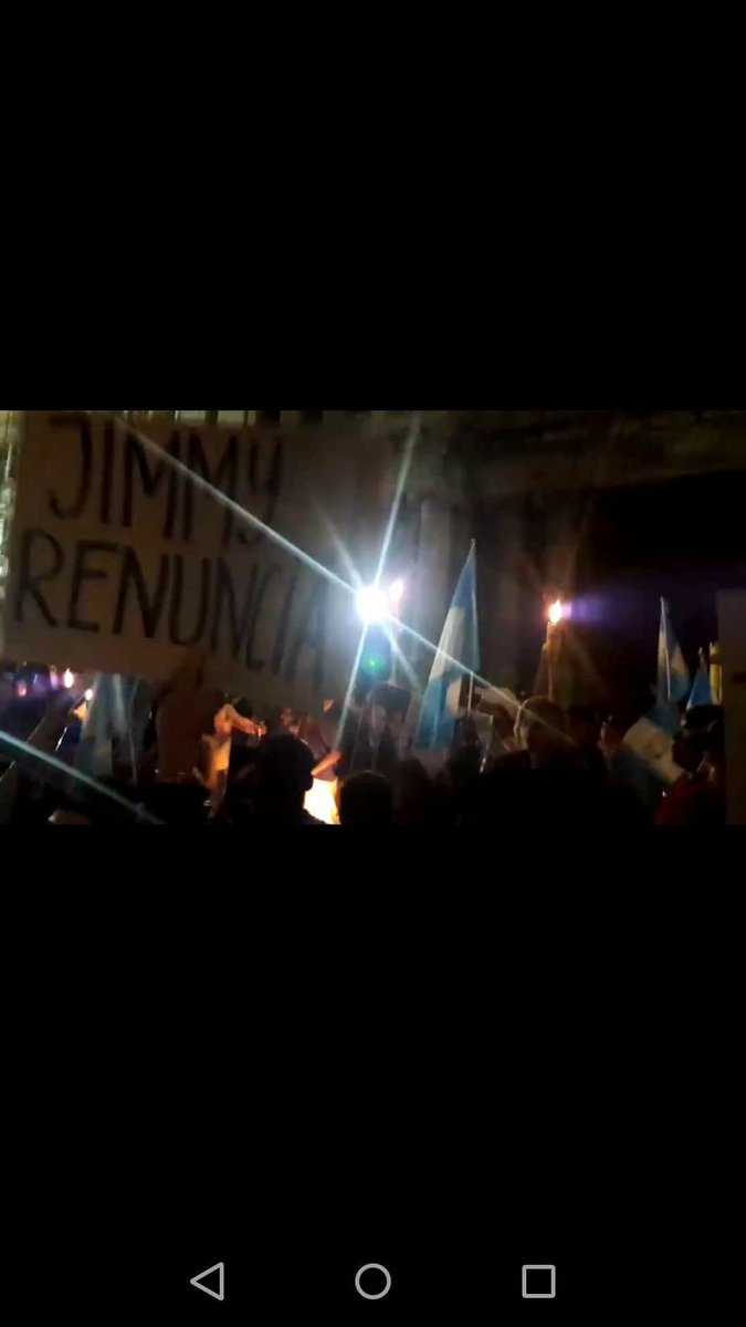Josue43599361's tweet photo. #RenunciaYa 
@jimmymoralesgt solo ve cómo tu gente quiere qué te largues ,ya vete arías un gran favor >:v https://t.co/I4NMVjDvgw