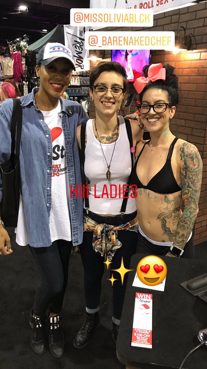 ASSETS4PLAY's tweet photo. Hiiiii Ladies!!! @EXXXOTICA #exxxoticachicago I had a ball! Xo https://t.co/vMMOZEOgHe