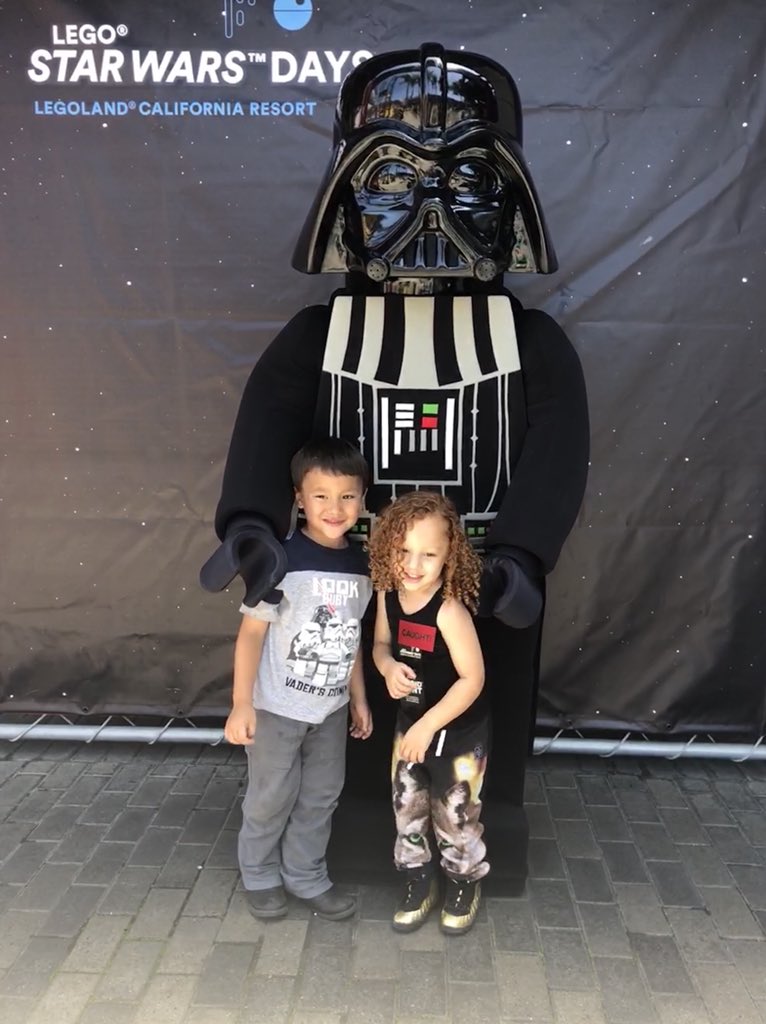 MrZipperman's tweet photo. Happy Birthday Flynn!!! #ZipFamily #LEGOStarWarsDays #BuildTheForce https://t.co/G2fp65o8ru