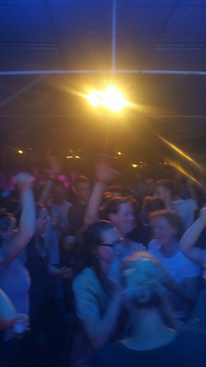 Superstijl tweet media