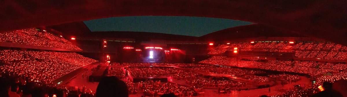 Brother_UM's tweet photo. 180609 동방신기 닛산스타디움 2일차 레드오션 https://t.co/prOu5hBzBc