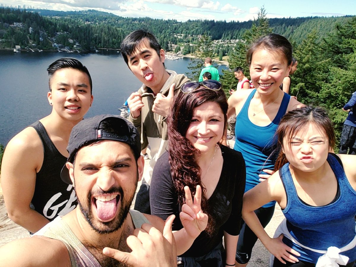 kitz1003's tweet photo. The 1st #untouchables hike! Thanks @biancaprisecaru for organizing! #bestteam @Vee_RM @SY_Roadtrip https://t.co/av0UqDAPxB