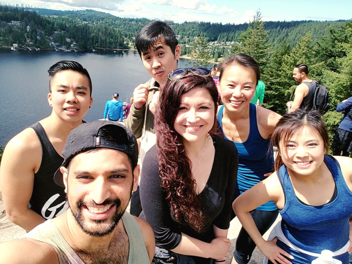 kitz1003's tweet photo. The 1st #untouchables hike! Thanks @biancaprisecaru for organizing! #bestteam @Vee_RM @SY_Roadtrip https://t.co/av0UqDAPxB
