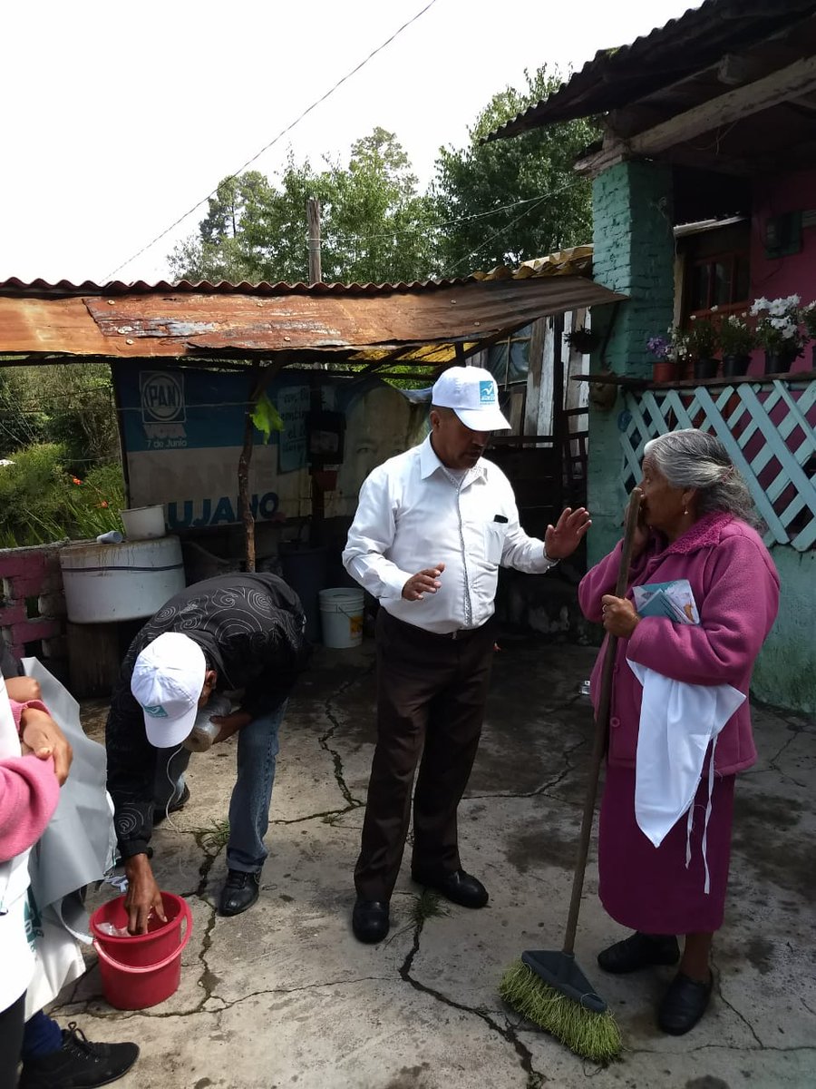 mta_marirojas's tweet photo. Dando a conocer las propuestas #votaparejo #miseleccionesnuevaalianza #votanuevaalianza #felizsabado #mexico #elecciones2018 #  #somosturquesa, #nuevaalianza, #texcaltitlan, #tixca, #uncambio, #podemosmejorartexcaltitla, #VotaNuevaAlianza #toluca https://t.co/nDc7UrusAs