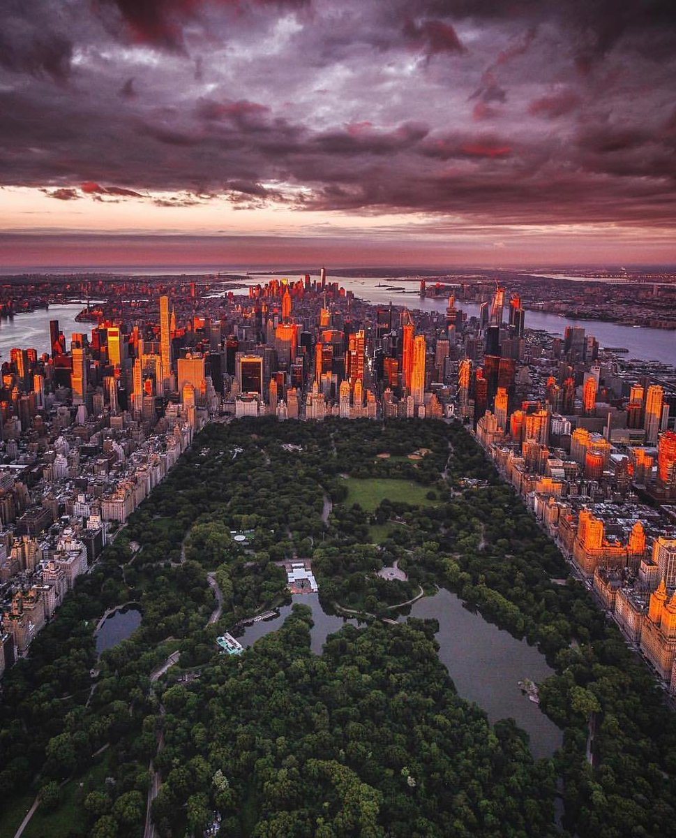 #manhattanhenge 
#newyork #springinnewyork 
#bryantparknyc 
#streetsofnewyork #timessquare #nyc #springtime #wtc#brooklyn #explorenyctoday #newyorkstream #nyloveyou #spring #newyorker #Manhattan #empire #brooklyn #manhattan
#cool #sunset #empirestatebuilding 
#newyorkcity