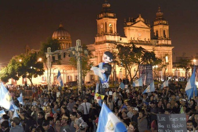 OscarAdriel4's tweet photo. Te Estamos Esperando Bastardo, Pagaras Por Todos Tus Malditos Errores Con El Pueblo De Guatemala Maldito Corrupto...
#Hail100cia
#RenunciaYa
@jimmymoralesgt 

@Gasheta3 https://t.co/57jNFEgla9