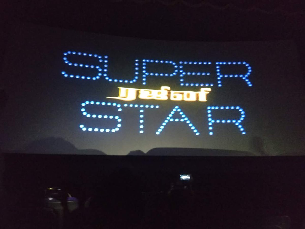 KaththiAjayNo1's tweet photo. Waching at #KAALA 🎉🎉 
#SemaWeightu Namma #KaalaSaettu 🔥🔥 #KingofDharavi  #Thalaivar Massssssss 🌋🔥🎇
@beemji 🎬📽️🎞️ Classss 
@Music_Santhosh Theri Villan Bgm 🥁🎻🎼🎹🎵🎶 
#NanaPatekar ப்பாாாா ⚔️🗡️  #KaalaBlockbuster #KaalaFamilyMass https://t.co/0x17ztxlyZ