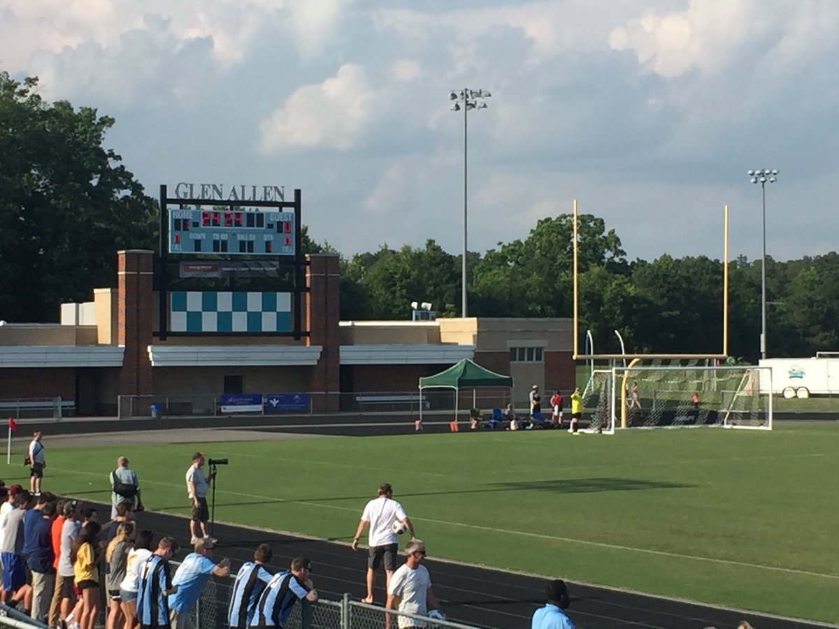 lightninglegion's tweet photo. Cosby GOAL 🥅 BY PATRICK PIKUNAS!!! 1-0 COSBY 24 min left in first half! #WeAreCosby @cfieldsports https://t.co/adOL2j4dDM