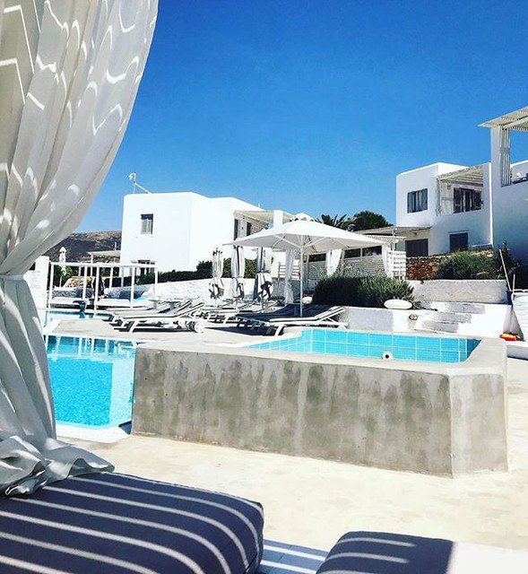 traveltripplan's tweet photo. Reposting @theinkcloset:
Pool gazing .
.
.
.
#paros #parokia #minoismoments #minoisvillage #greece🇬🇷 #greekdecor #sunbathing #👙 #holiday #honeymoon #honeymooning #mylove #foodbaby #sunshine #🌞 #travelphotography #travelblogger #holibobs #instalife #cyclades_islands #mykonos https://t.co/vIu9cdybH6
